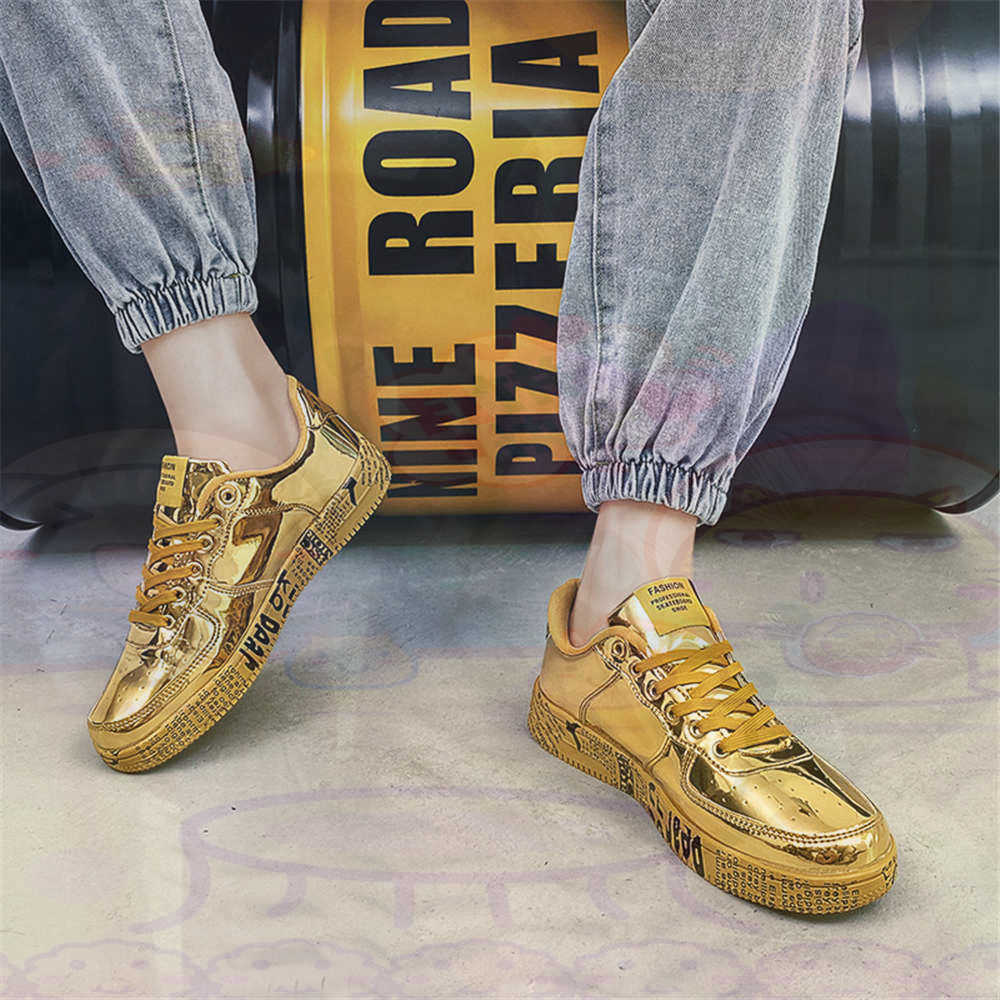 Vintage Collectible Shoes - جولة القدم حجم 45 أحذية رياضية