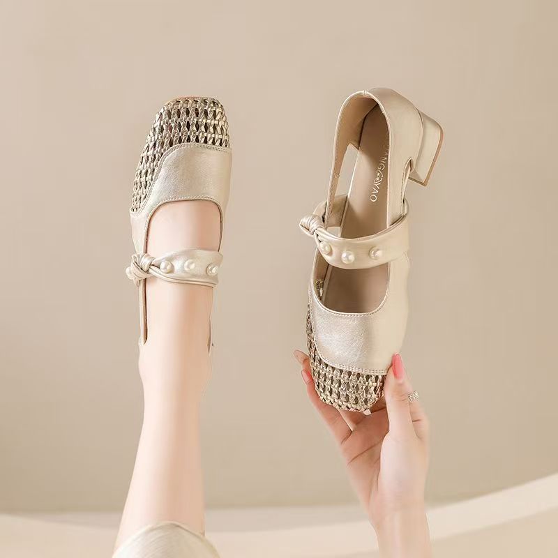 أحذية ماري جين نسائية بتصميم م - مراجعة Vintage Collectible Shoes وسعره