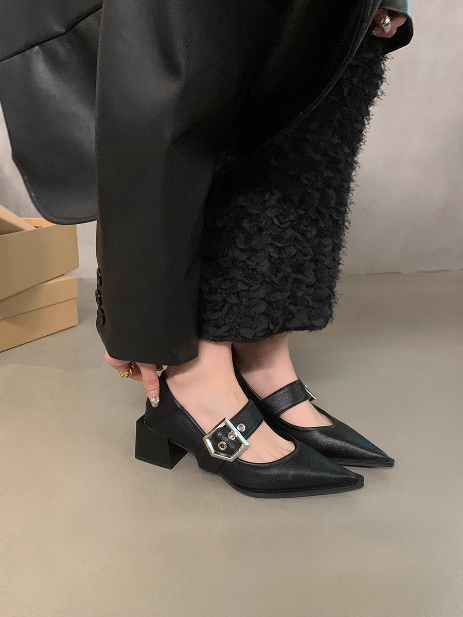 أحذية نسائية كلاسيكية ماري جين - مراجعة Vintage Collectible Shoes وسعره