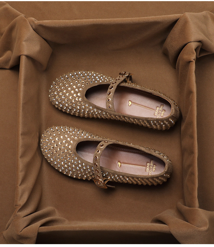 أحذية ماري جين الكلاسيكية من S - مراجعة Vintage Collectible Shoes وسعره