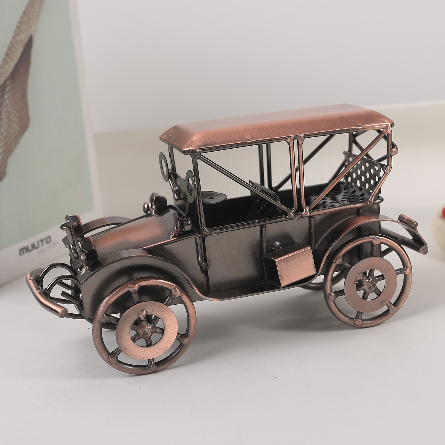 نموذج سيارة قديمة من سبائك الأ - مراجعة Vintage Collectible Cars وسعره